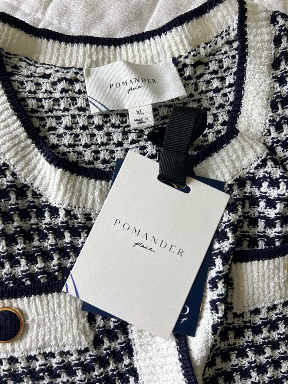 Tuckernuck XL Pomander Place Navy and White Sleeveless Knit Shift Dress - Picture 2 of 4